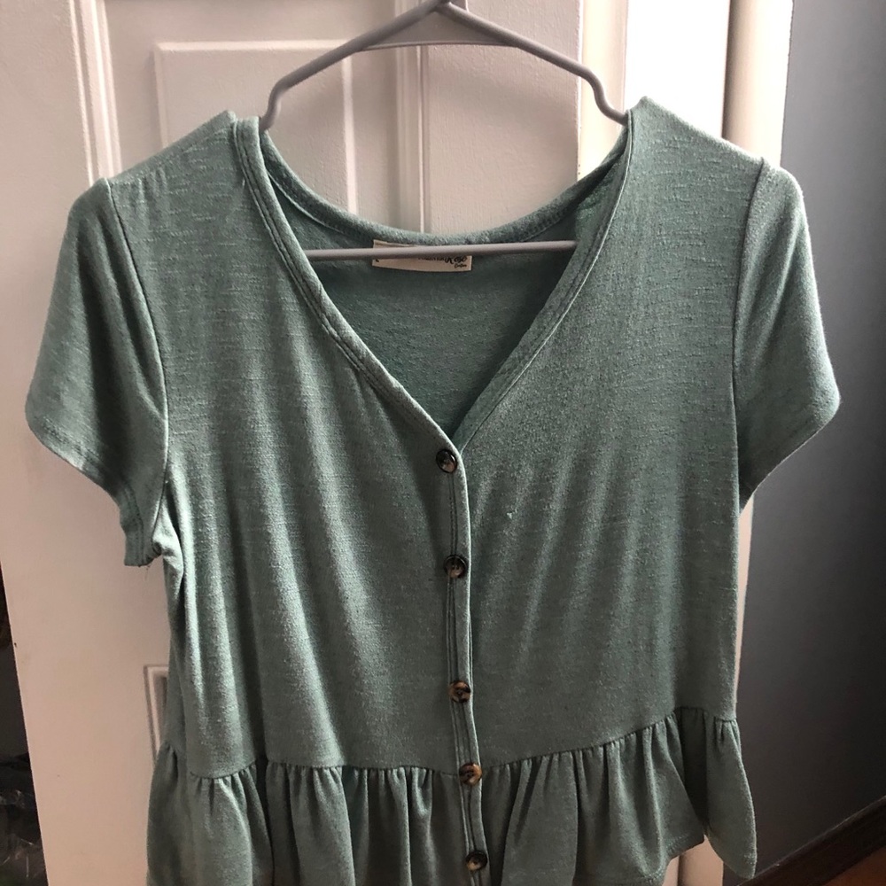 flowy cropped tee
